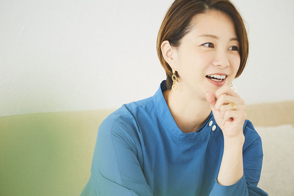 インタビューに応じる田中美保さん