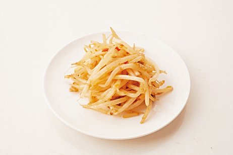 【もやしの豆板醤あえを作る】
サラダ油を熱し、もやしを炒める⇒Cで調味する。