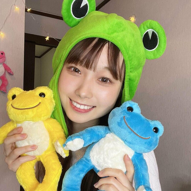 カエルの被り物がお似合い