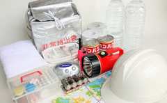 自然発光するランタンが便利！緊急時もあわてない防災グッズ