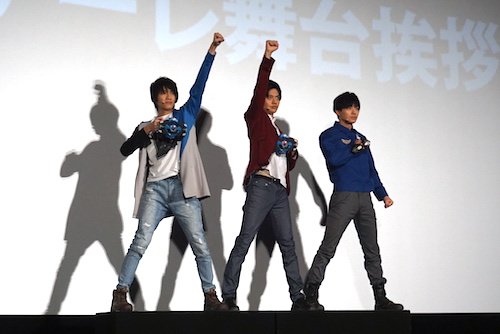 生変身も披露！