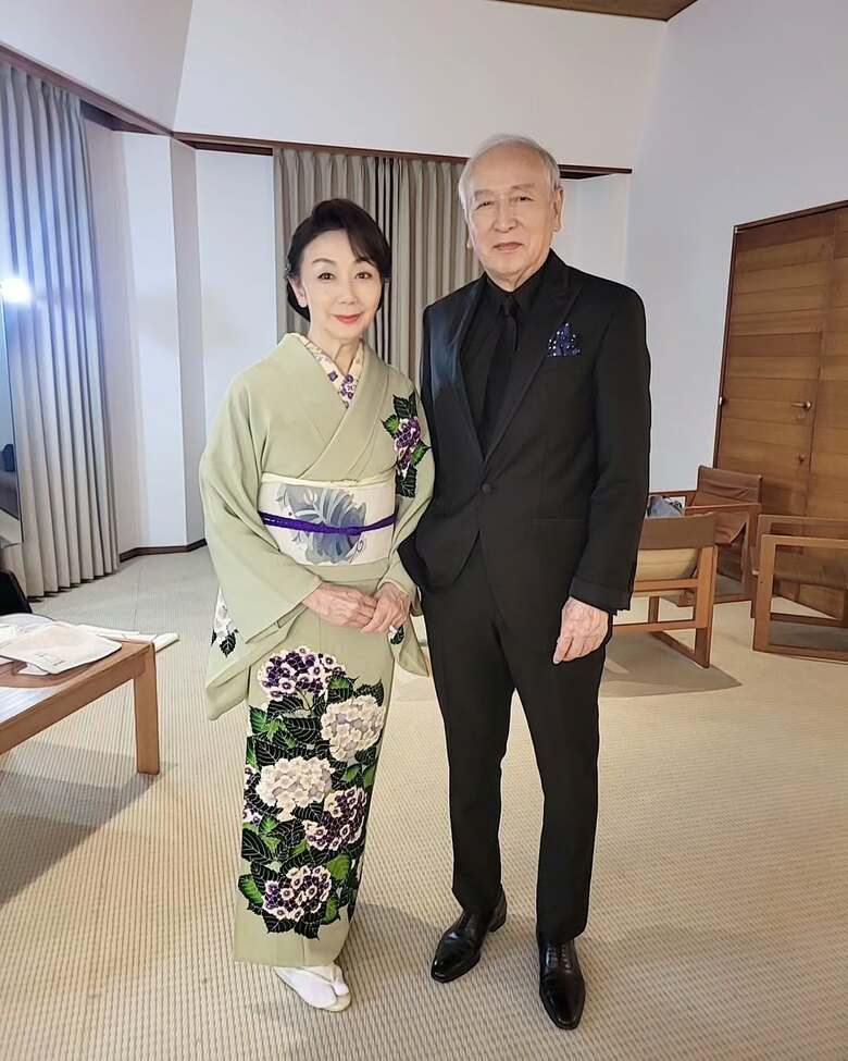 2024年6月、八ヶ岳高原音楽堂にて。歌と朗読のコンサート「恋文～歌と朗読で綴る～」に夫婦で出演