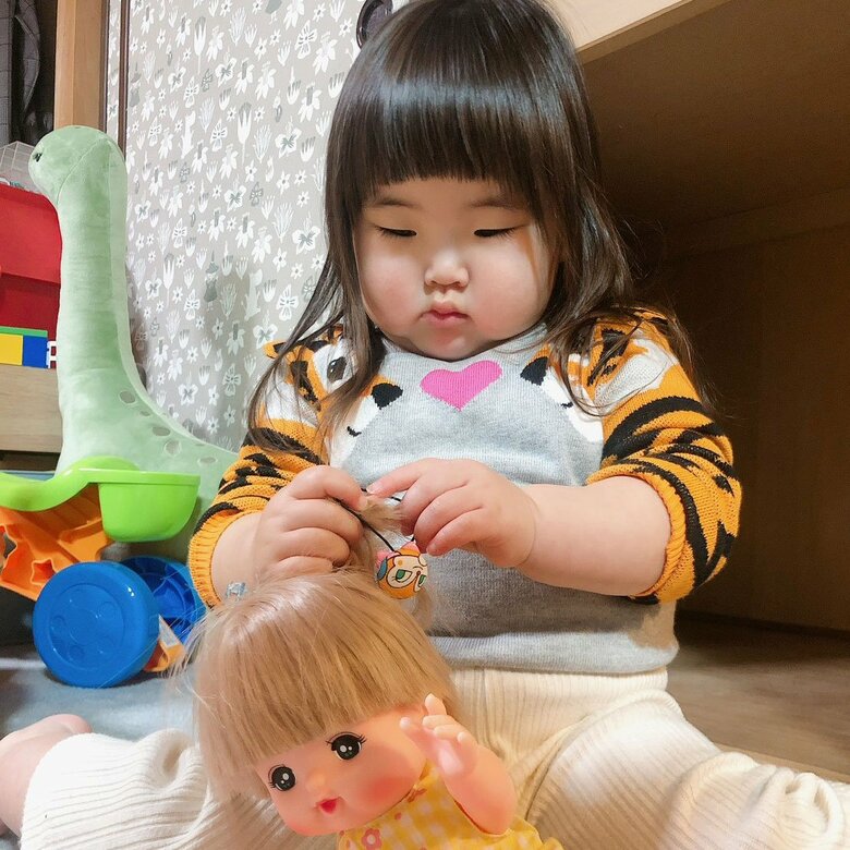 2歳半ごろ、80cmの手持ちの服ではサイズが合わず、120cmの服を着出した
