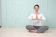 「産後ヨガ」でリフレッシュ＆ボディを引き締め