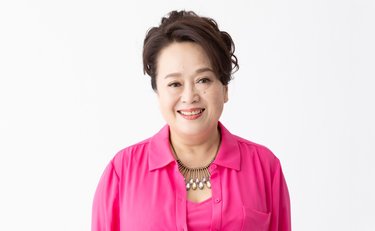 渡辺えり「ひとりぼっちになってしまった」上京後も内職で月3万円の仕送りを続けた最愛の両親亡くし「襲われた孤独感」