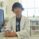 1977年生まれ。児童精神科医。医療法人仁誠会大湫病院児童精神医療センターに勤務。主な共著に『発達障害をめぐる世界の話をしよう～よくある99の質問と9つのコラム』（批評社刊）、分担執筆に『おそいはやいひくいたかい107号 特集 ゲームのやりすぎを心配するとき』（ジャパンマシニスト社刊）などがある。