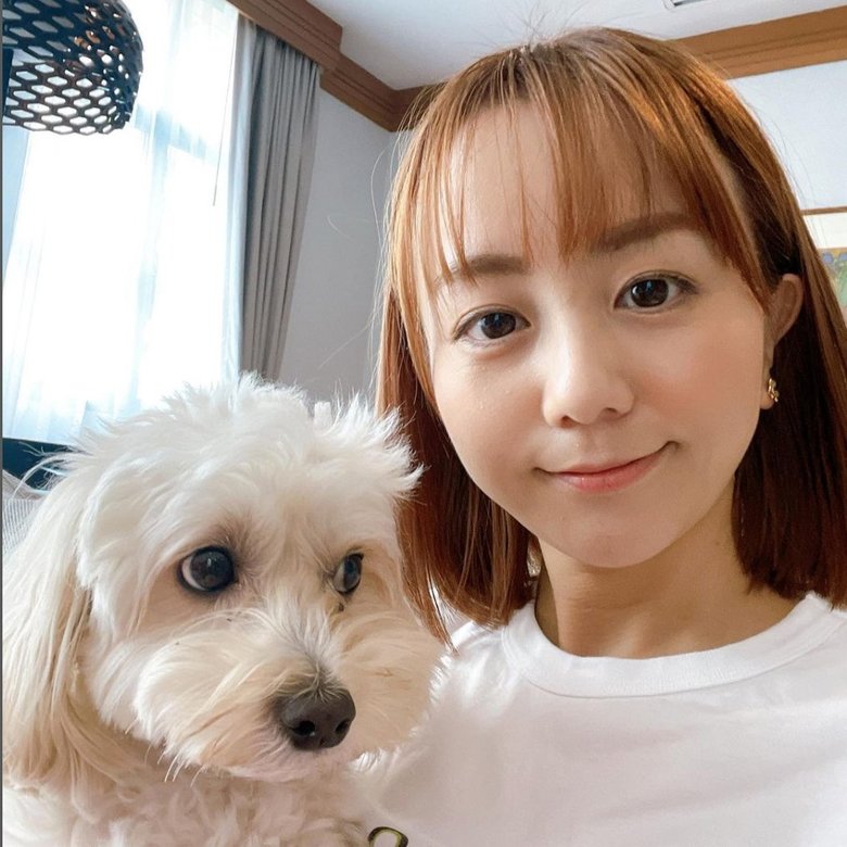 愛犬と自宅にて