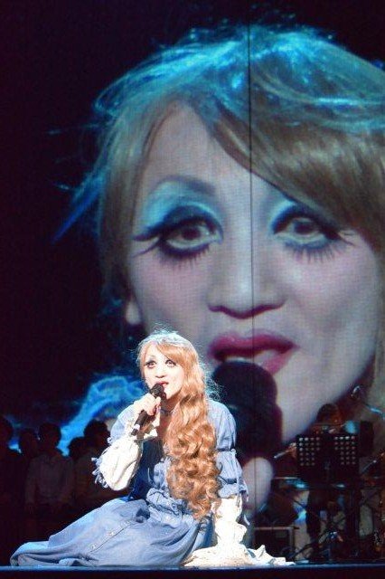 ド迫力。「レ・ミゼラブルのどじまん・思い出じまん大会」に出場し、帝国劇場で熱唱