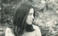 スピード婚の末、夫が事故死「Oh!モウレツ」で社会現象を巻き起こした美人モデルが「すべてを置いて日本を去った訳」