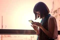 夫のことが好きすぎて〝家庭内ストーカー〟を自覚する妻「私って変ですか？」