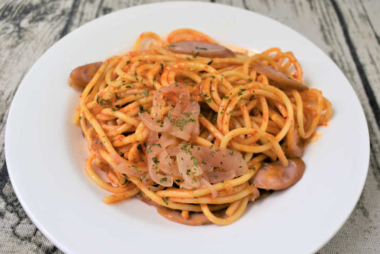 ファミマの人気パスタリトルパスタ ナポリタンの実物画像