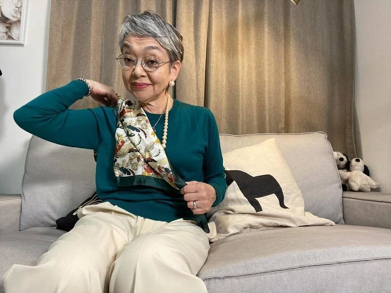 YouTubeでは、プチプラファッションの着こなし術や化粧品の情報などが人気を呼び、登録者は10万人を超えています