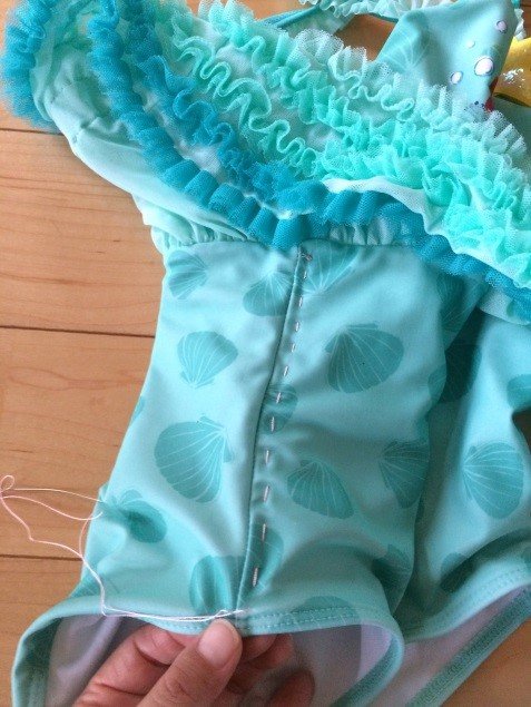 女の子ママ必見 ワンピース型水着のサイズの詰め方 Chanto Web