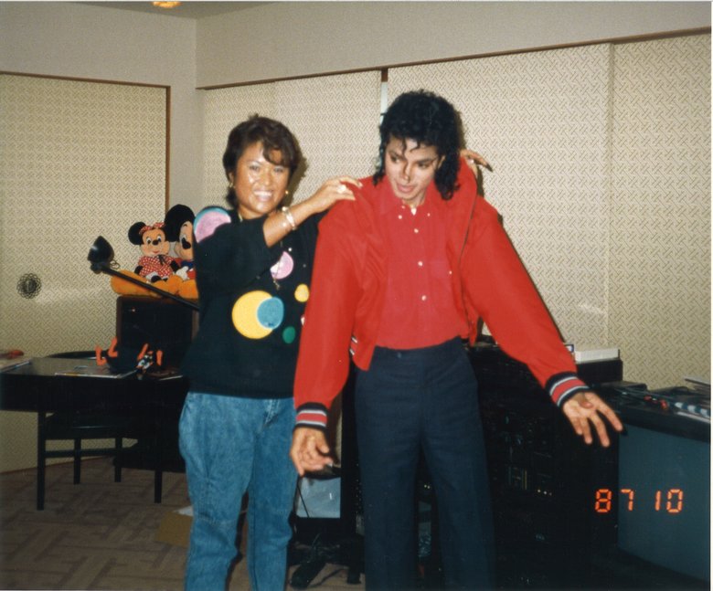 マイケル・ジャクソンに仕立てたジャンパーを着せてあげた