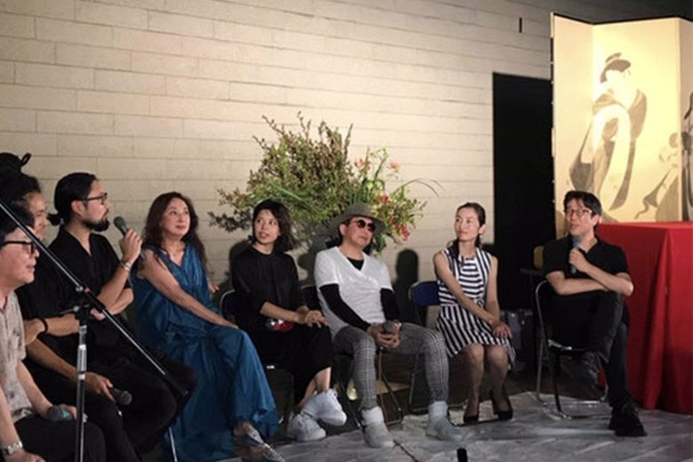 京都芸術大学大学院の講座「東京アートファクトリー」の様子。右から2番目が太田さん