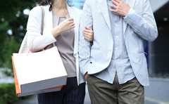 私のバッグに「財布入れてよ」!? 手ぶらの夫が思わず黙る制裁は…