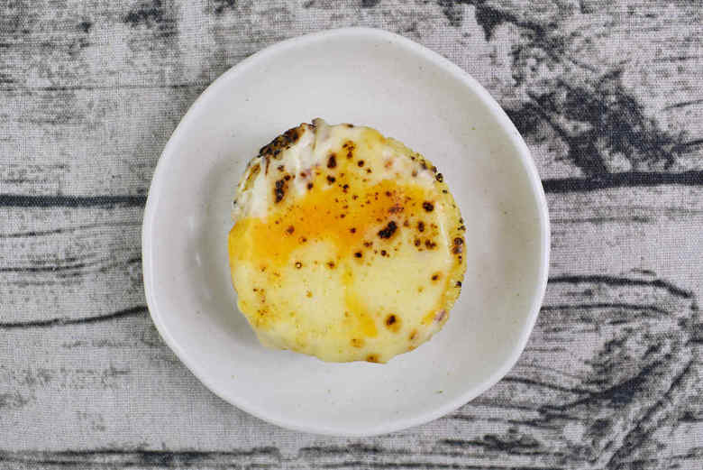 ファミマのおすすめおにぎり３「３種のたっぷりチーズおむすび」の画像２