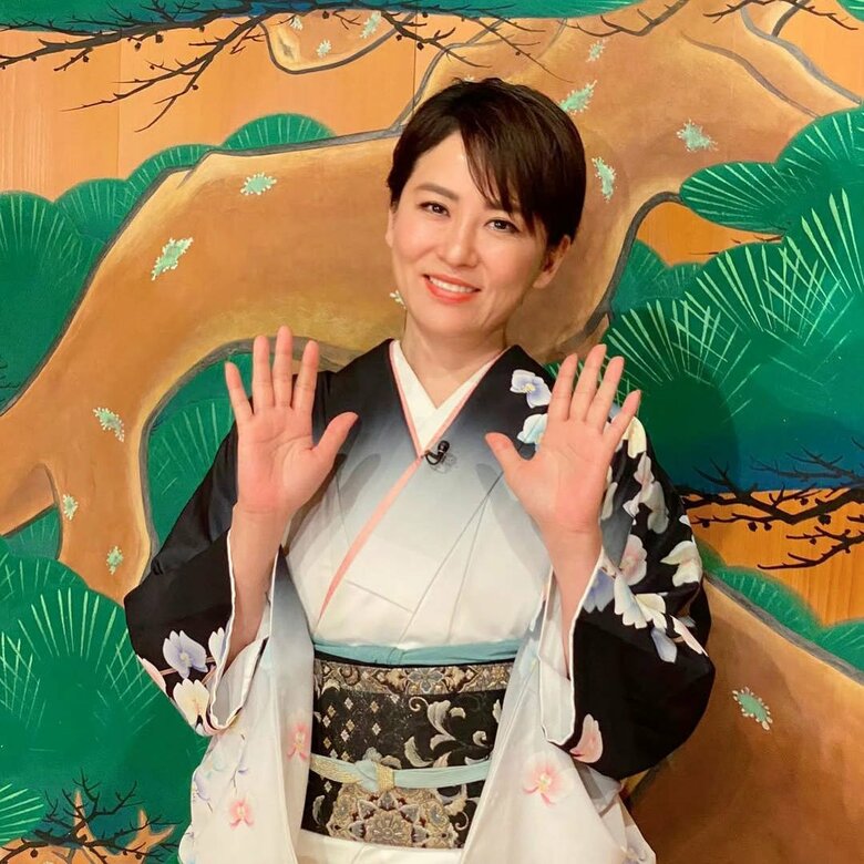 新年に合わせて着物を着て収録した