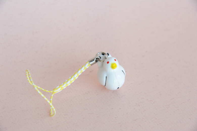 「鳩三郎」と同時発売の「鳩ぽっぽ」（500円）。優しい鈴の音色を楽しめる