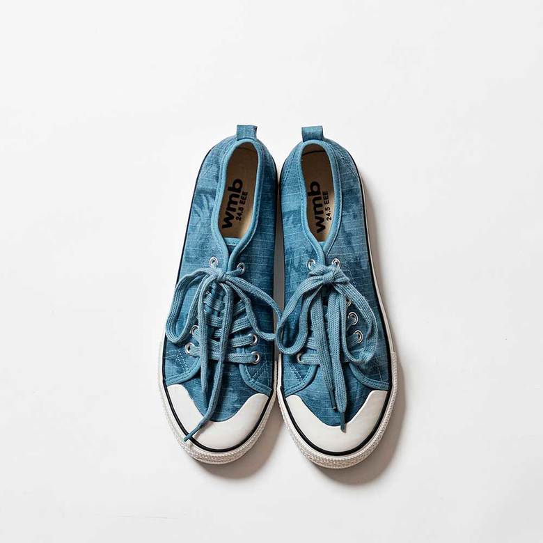 ワークマン Wクッションキャンバスシューズ