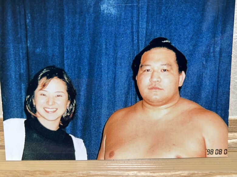 魁皇関（現・浅香山親方）と交際をスタート