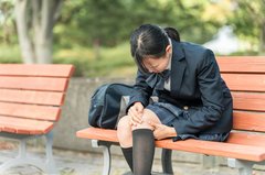 「夜中に痛くて泣いて起きる」実は2、3歳から起きる成長痛 専門医が指摘する思春期の意外な原因