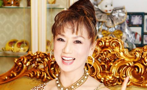 「ヒョウ柄は邪道」同業から批判も…年商50億のカリスマ・マダム信子「成功のヒントはそこにある」