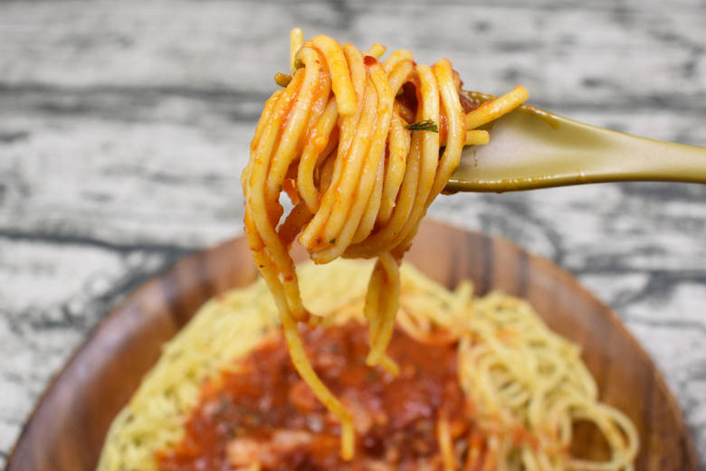 ローソンの人気パスタ「LV.2 悶える辛さ！ 旨辛アラビアータ」の実物画像04