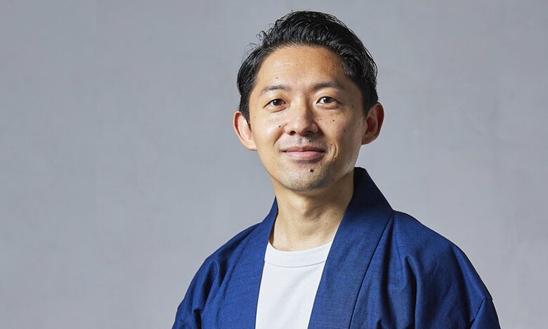 千秋庵製菓五代目社長に就任した中西克彦さん