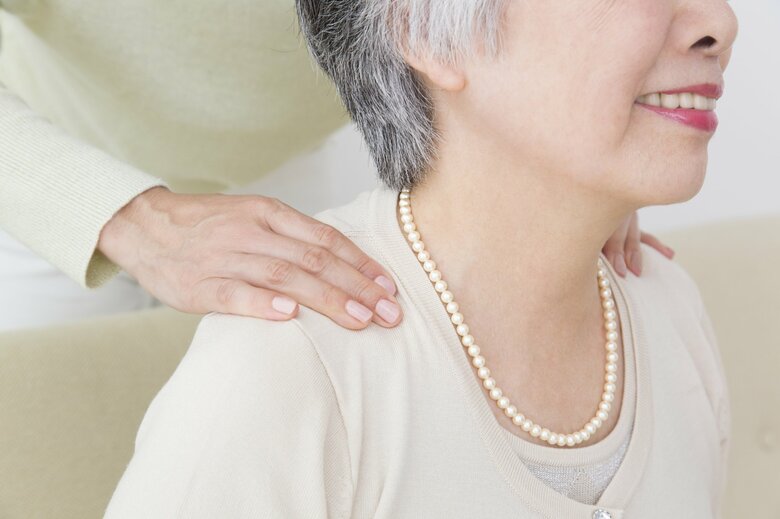 【帰省時にやると喜ばれること】その8・肩や脚を揉む