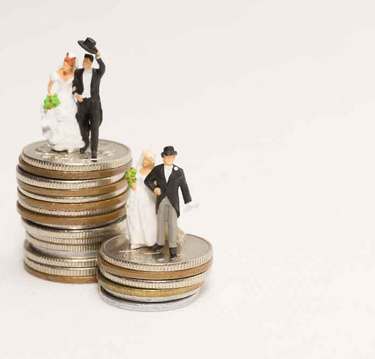 結婚時の貯金額はいくら？意外と100万円未満が多数派
