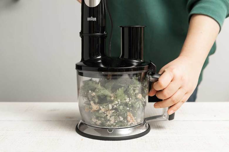 マルチクイック９でジェノベーゼを作っているところ