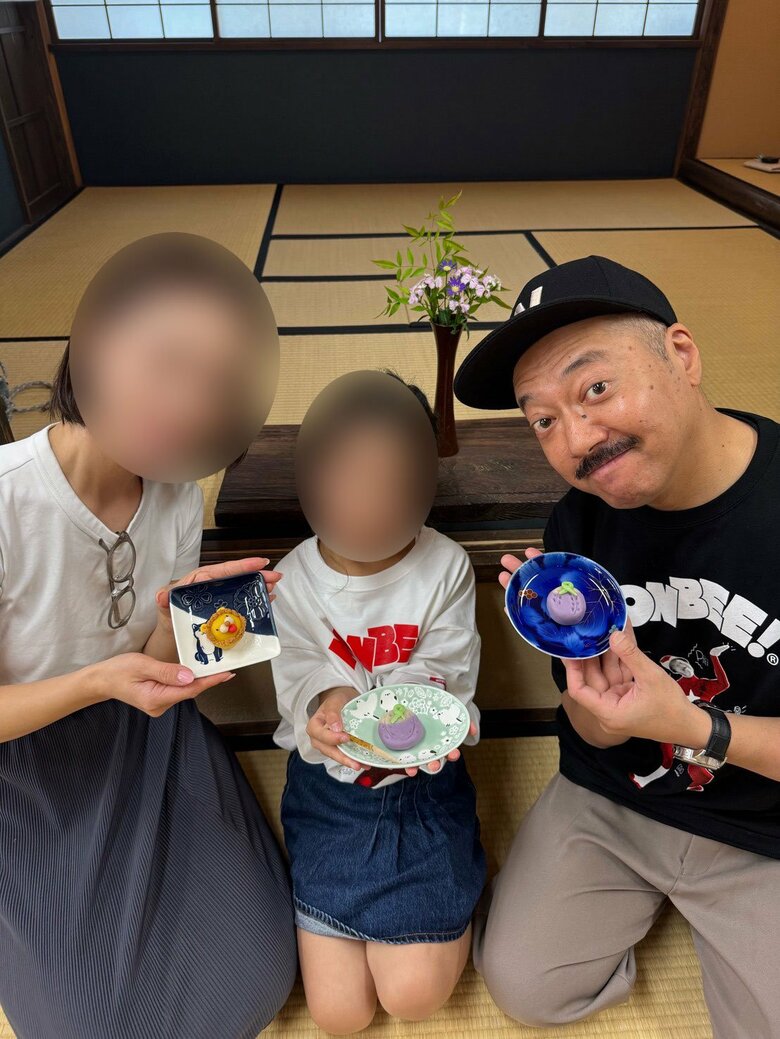 家族旅行の記念に。妻は元フラガールだそう