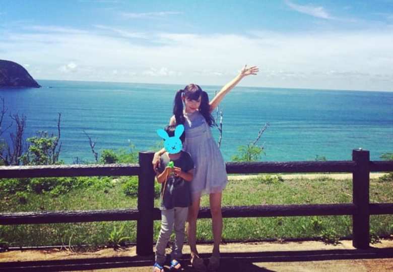 7年ほど前、家族旅行で奄美大島に（益若さんの公式インスタグラムより）