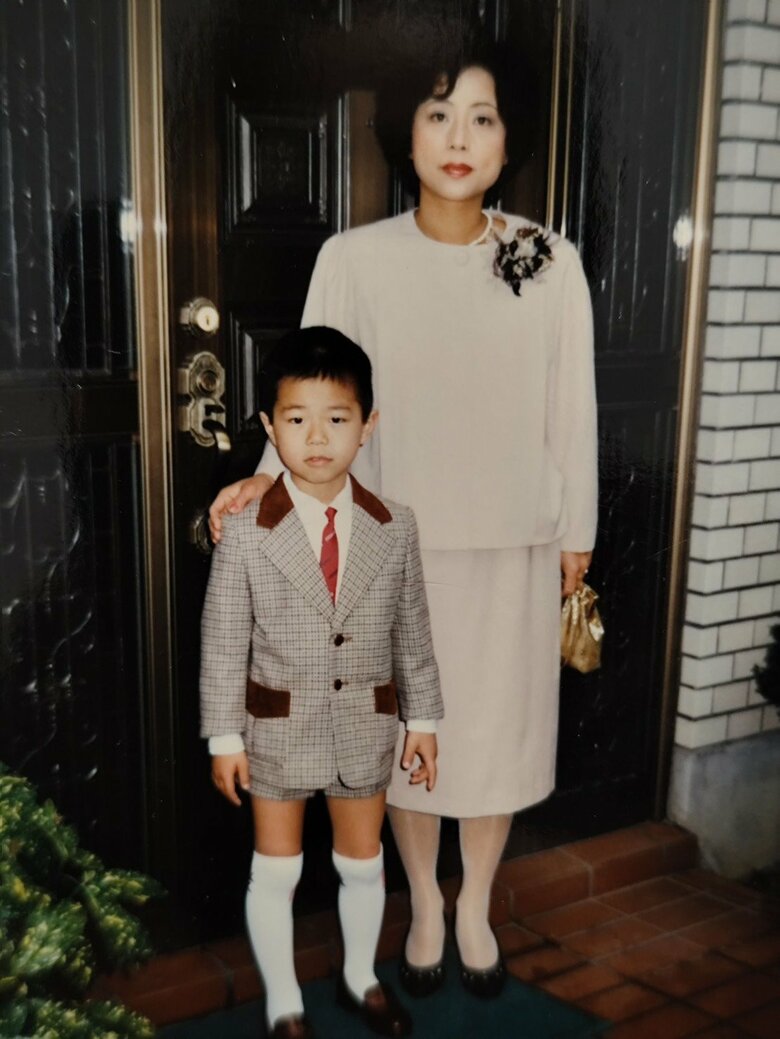 小学校入学式の日の親子写真