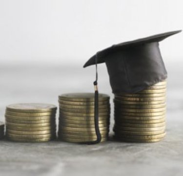 奨学金返済を逃れる裏技の指南サイト続出に批判の嵐