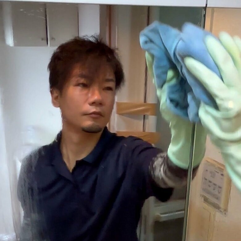 ガラスも念入りに掃除