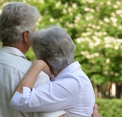 「女優もタバコも命がけ」 菅井きんさんの豪快すぎる型破りな生き方