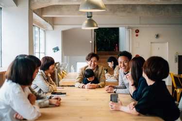 当事者が利用しながらアップデートするCRAZYの託児制度とは？