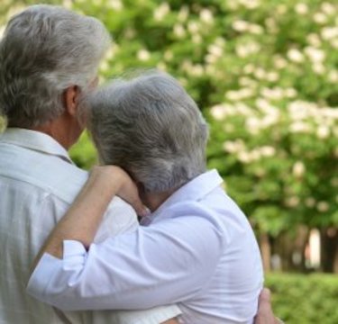 「女優もタバコも命がけ」 菅井きんさんの豪快すぎる型破りな生き方