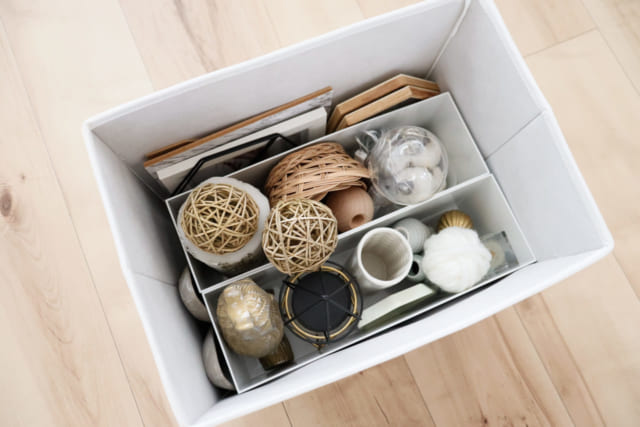 中を整理した収納ケースの例