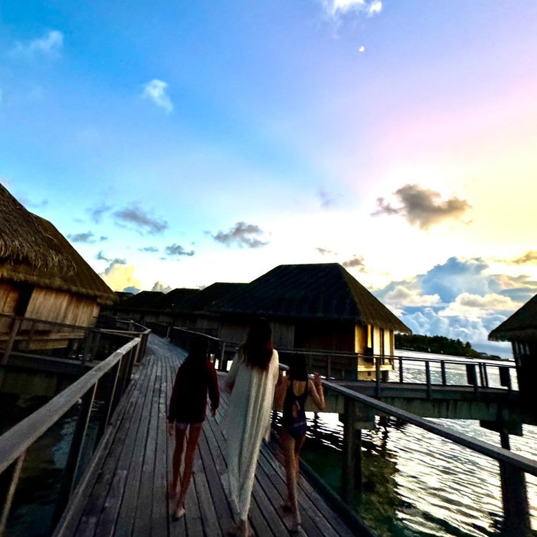 野波麻帆さんと二人の娘