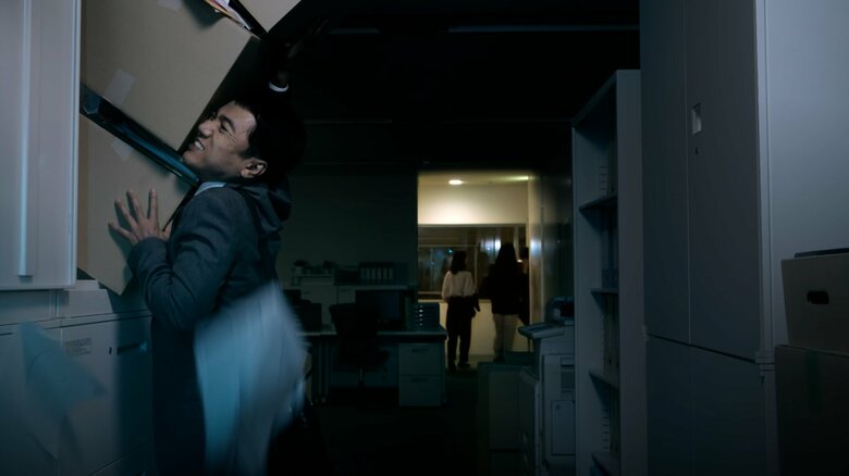 社内にいるのに消灯されてしまう