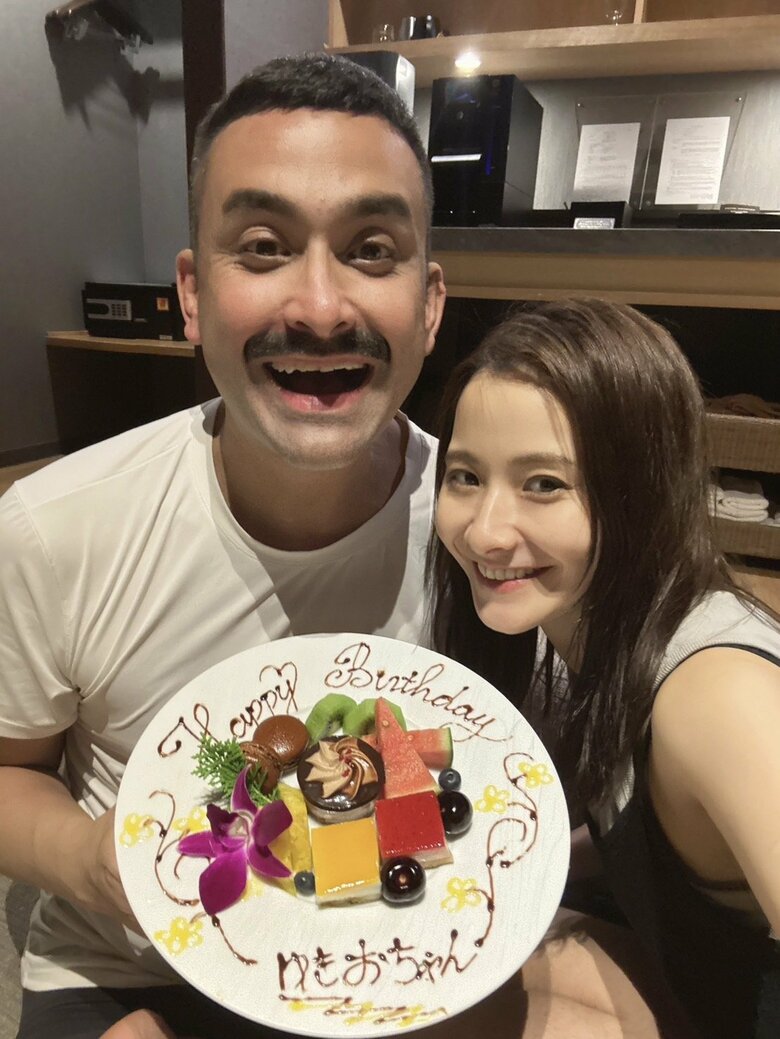 「記念日も大切に」植野さんの誕生日を祝う比嘉梨乃さん