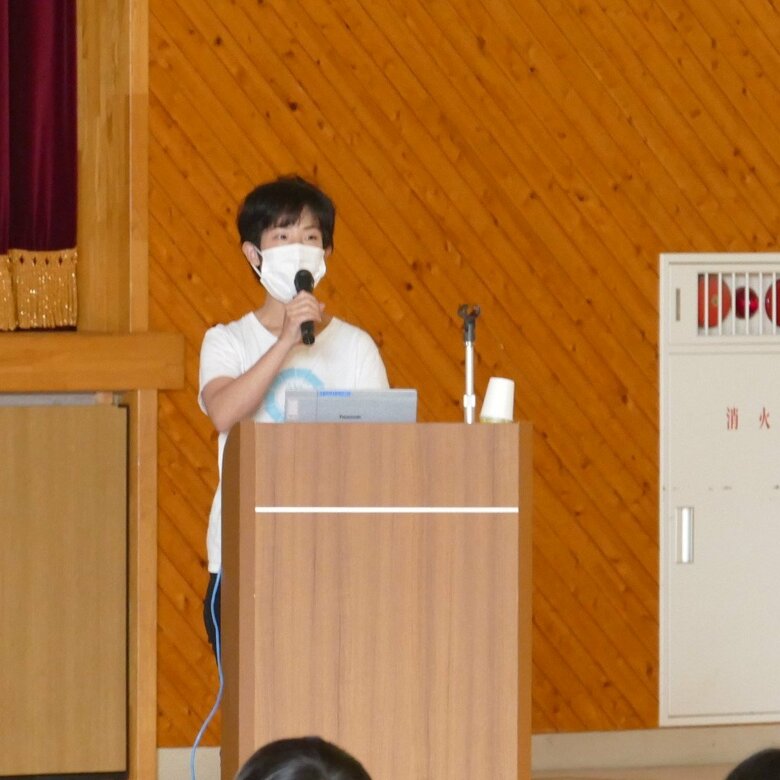 がん研修会や講演でみずからの経験を伝えるボーマンさん