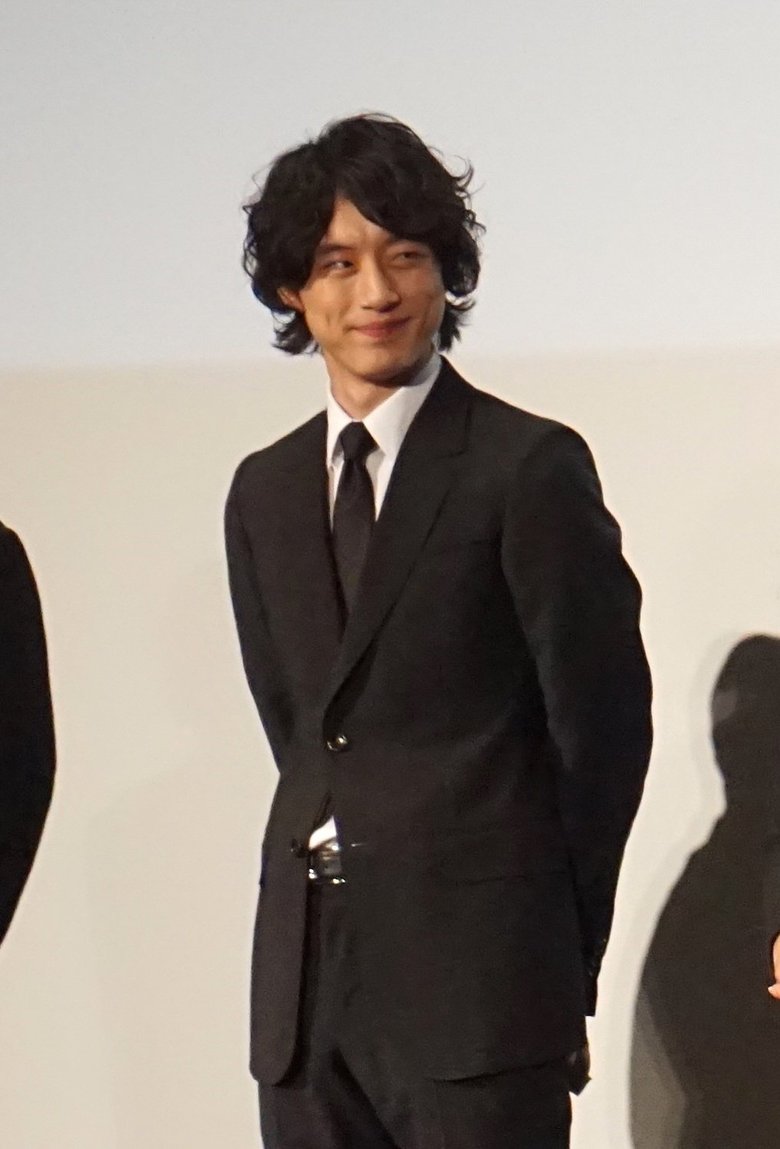 西島さんに笑顔を送る坂口さん