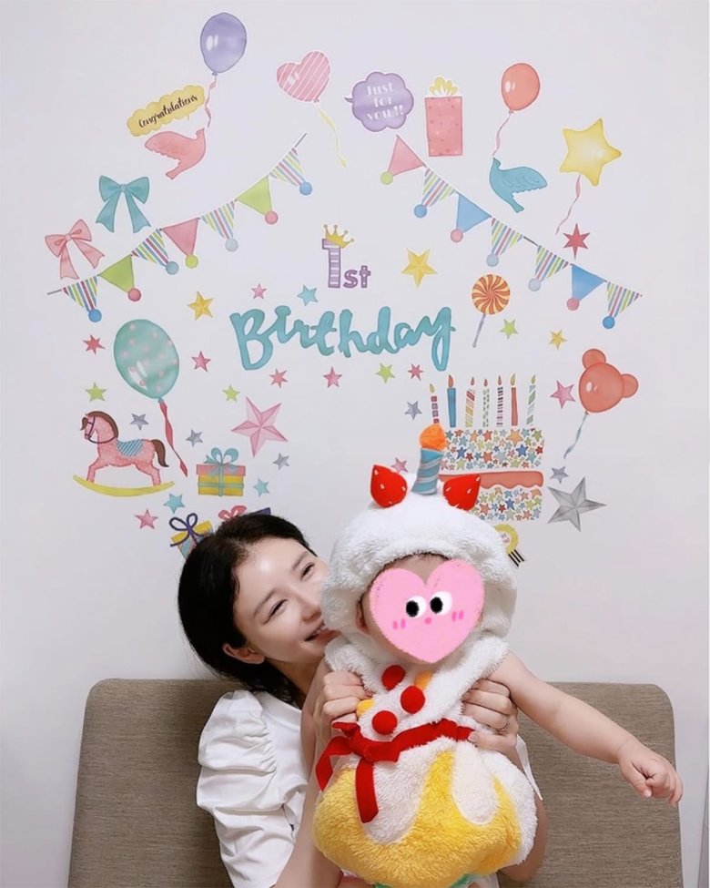 2023年に41歳で第1子を出産した手島さん