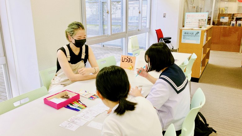 積極的に外に出て子どもたちと交流を深めている