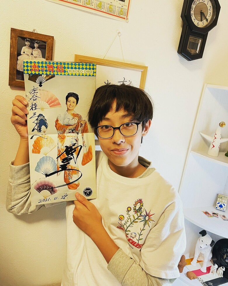 扇ひろ子さんに「絶対にこのページにサインが欲しいです！」とお願いして書いていただいた宝物のコロシートブック