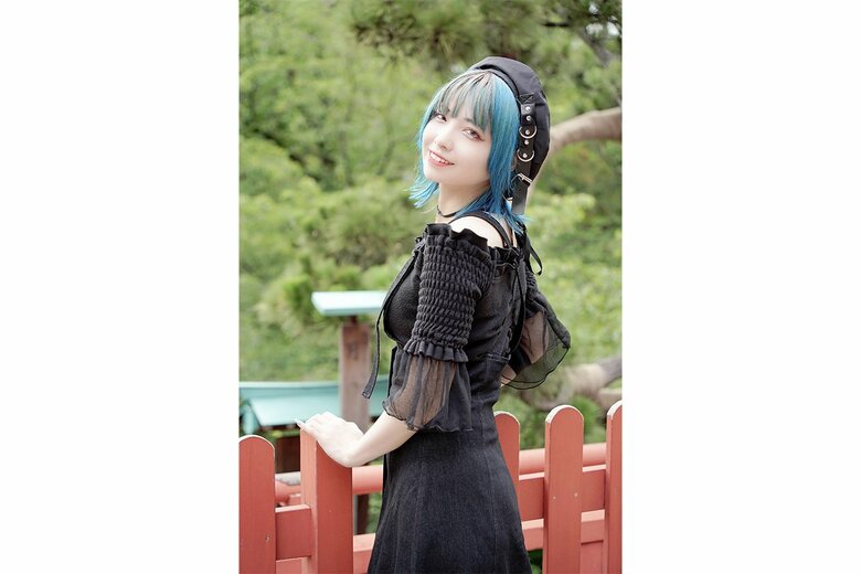 まりえ（42）上野公園で撮影。実はこのとき蚊に刺されまくったそう